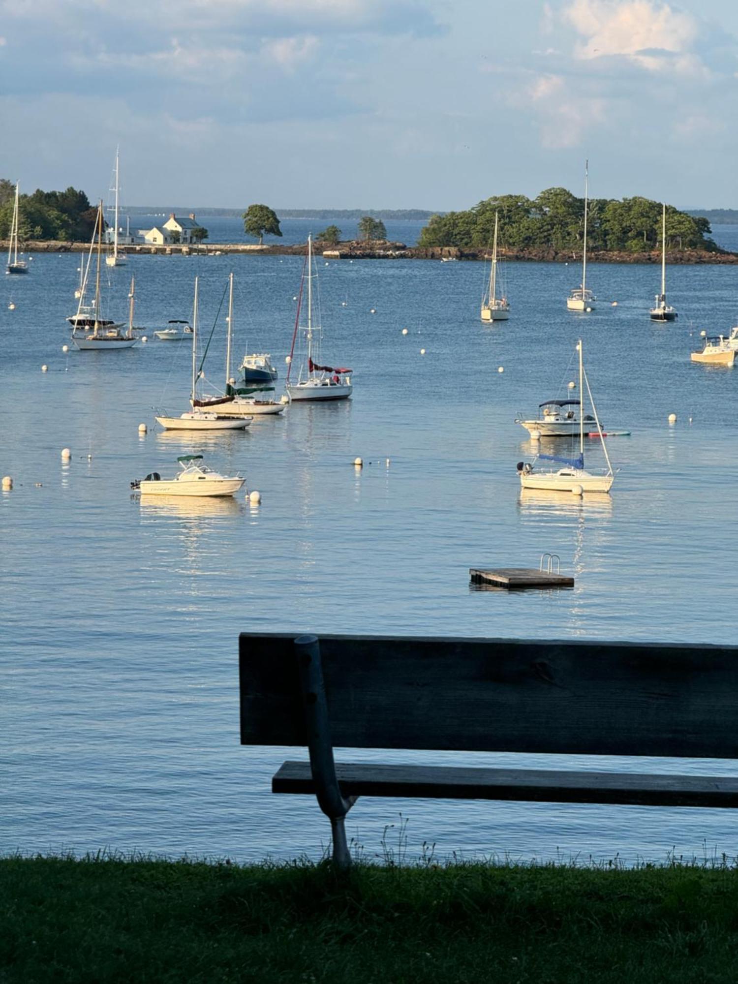 Hideaway Inn Maine แคมเดน ภายนอก รูปภาพ