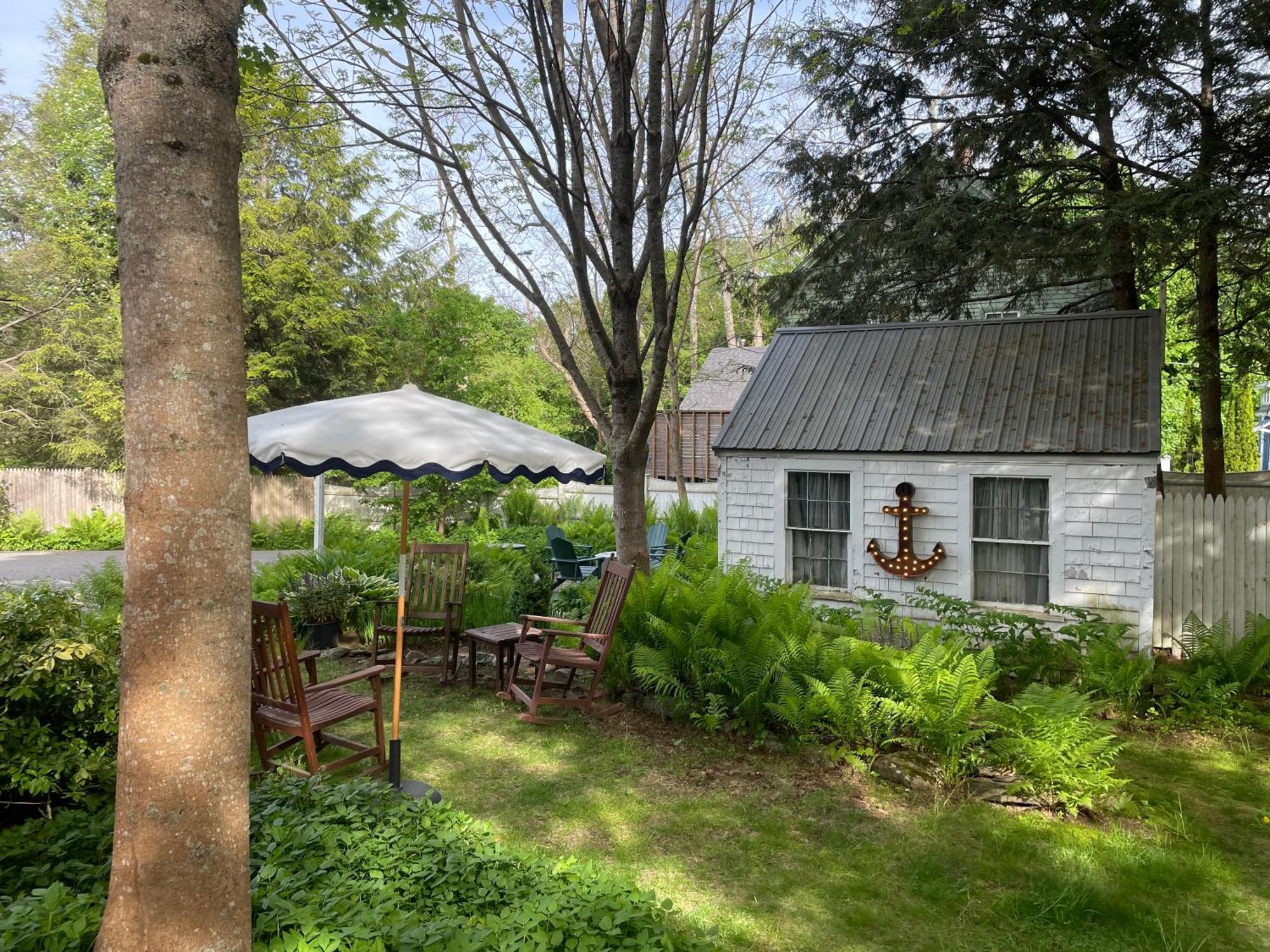 Hideaway Inn Maine แคมเดน ภายนอก รูปภาพ